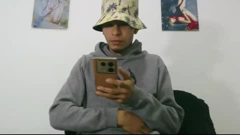 Snapshot of smookskinny chatting on 16, 11, 2025 Daniel laverde online show from 16, 11, 2025