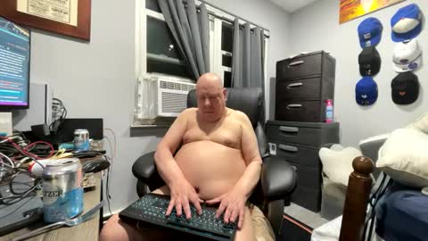 Snapshot of smoothluvr4smooth chatting on 7, 10, 2025 Drew Microdick online show from 7, 10, 2025
