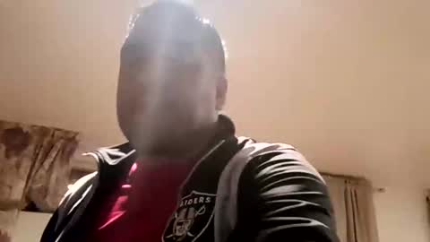 Snapshot of smoothstrik3r chatting on 9, 10, 2025 smoothstrik3r online show from 9, 10, 2025