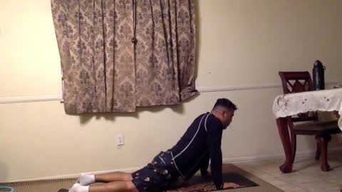 Snapshot of smoothstrik3r chatting on 21, 10, 2025 smoothstrik3r online show from 21, 10, 2025