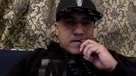 Snapshot of smoothstrik3r chatting on 28, 10, 2025 smoothstrik3r online show from 28, 10, 2025