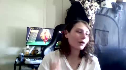 Snapshot of smoothvodka chatting on 20, 5, 2026 Bambi--Vodka online show from 20, 5, 2026