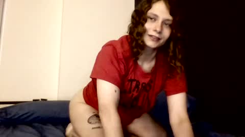 Snapshot of smoothvodka chatting on 24, 7, 2026 Bambi--Vodka online show from 24, 7, 2026