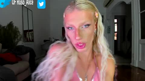 Snapshot of sn0wcat chatting on 8, 2, 2025 online show from 8, 2, 2025