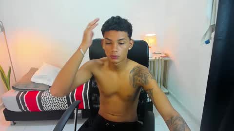 Snapshot of snak_master1 chatting on 15, 10, 2025 snak_master1 online show from 15, 10, 2025