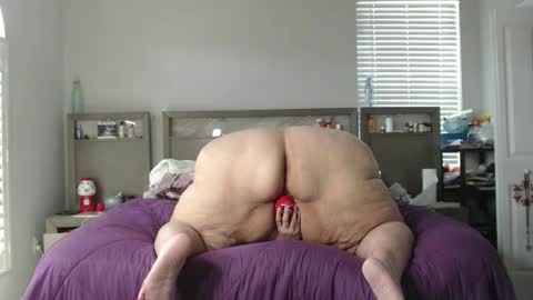 Snoqueen online show from 3, 3, 2025