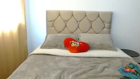 snow_47 online show from 12, 3, 2025