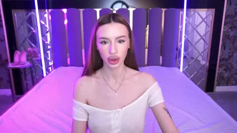 snow_whiteeex online show from 3, 5, 2026