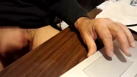 Snapshot of snowboarder699 chatting on 27, 10, 2025 watchmecum online show from 27, 10, 2025