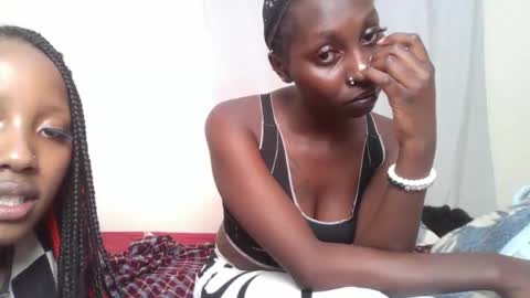 Snapshot of snowfox254 chatting on 1, 12, 2025 snowfox254 online show from 1, 12, 2025