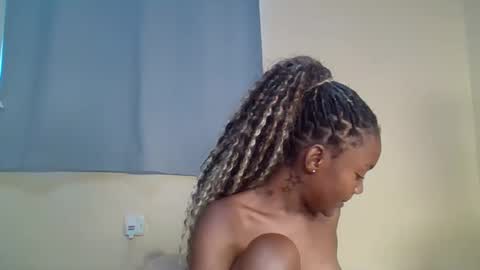 Snapshot of snowie_eyes chatting on 9, 1, 2026 Snowie eyes online show from 9, 1, 2026