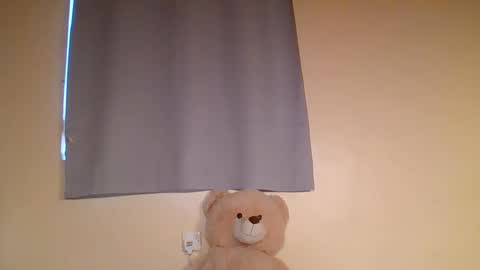 Snowie eyes online show from 18, 2, 2026