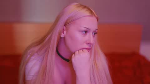 Snapshot of snowyphoenix chatting on 18, 3, 2026 Snowy Bubbles online show from 18, 3, 2026