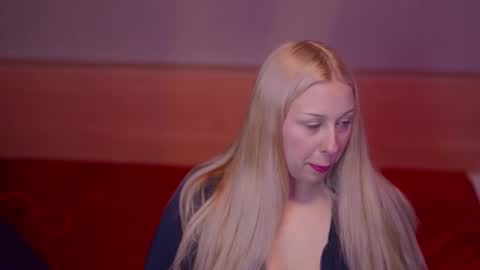 Snapshot of snowyphoenix chatting on 18, 3, 2026 Snowy Bubbles online show from 18, 3, 2026