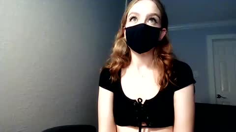 Snapshot of snuggle_b0t chatting on 4, 3, 2025 snuggle_b0t online show from 4, 3, 2025