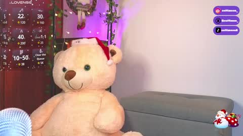 Snapshot of soffimoon_ chatting on 30, 12, 2024 IG Soffimoon I THANK YOU FOR LEAVING YOUR FOLLOW online show from 30, 12, 2024
