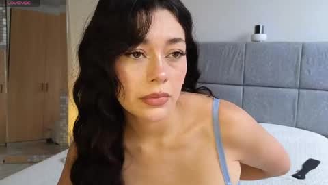 Snapshot of soffimoon_ chatting on 17, 4, 2026 IG Soffimoon I THANK YOU FOR LEAVING YOUR FOLLOW online show from 17, 4, 2026