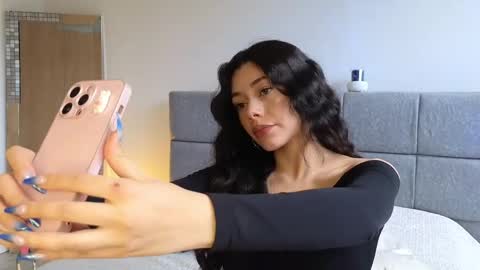 Snapshot of soffimoon_ chatting on 5, 5, 2026 IG Soffimoon I THANK YOU FOR LEAVING YOUR FOLLOW online show from 5, 5, 2026