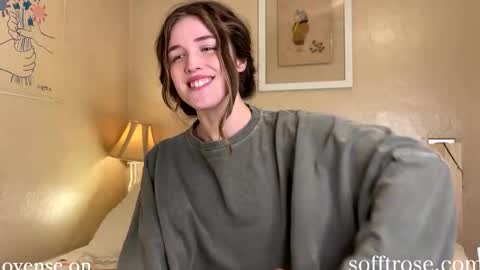 Snapshot of sofftrose chatting on 31, 1, 2025 Julia online show from 31, 1, 2025