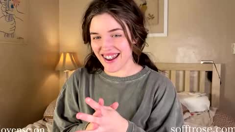 Snapshot of sofftrose chatting on 6, 2, 2025 Julia online show from 6, 2, 2025