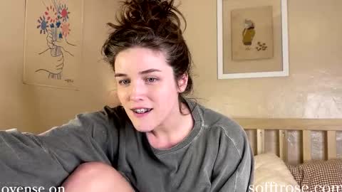 Snapshot of sofftrose chatting on 20, 2, 2025 Julia online show from 20, 2, 2025