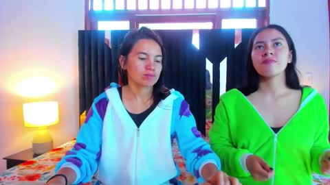 soffy and mia online show from 18, 10, 2025