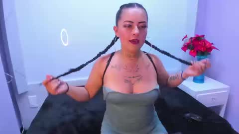 Snapshot of soffy_thopmson chatting on 15, 10, 2025 Soffy online show from 15, 10, 2025