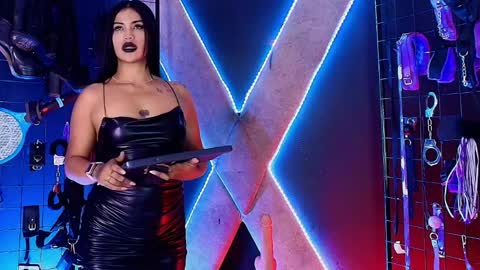Snapshot of sofi_bdsm_queen chatting on 2, 4, 2026 Charlotte and cloe online show from 2, 4, 2026