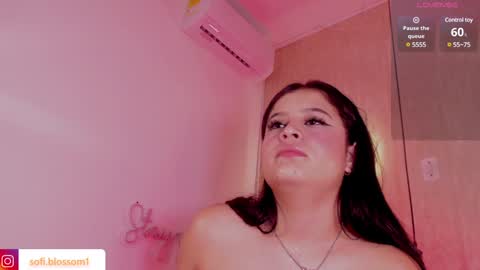 Sofi Blossom  online show from 4, 1, 2025
