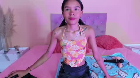 Snapshot of sofi_little2 chatting on 7, 11, 2025 Sofia online show from 7, 11, 2025