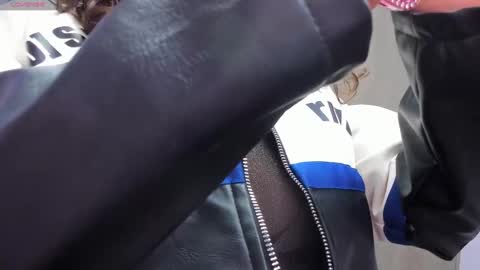 Sofi Noa online show from 2, 2, 2025