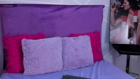 Sofi Noa online show from 14, 2, 2025