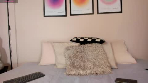 Sofi Vega online show from 13, 5, 2026