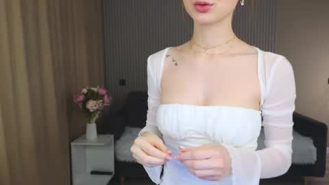 Snapshot of sofia__home chatting on 29, 10, 2025 Sofia online show from 29, 10, 2025
