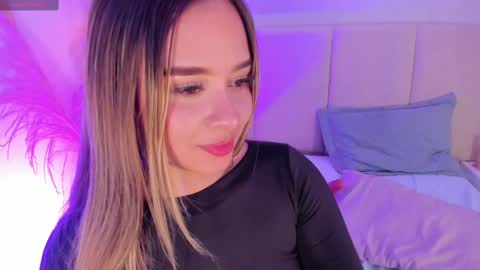 SOFIA PAMELA online show from 11, 3, 2025