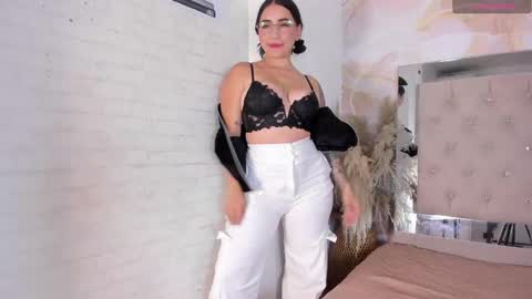 Snapshot of sofia_riveraa chatting on 30, 9, 2025 SOFIA online show from 30, 9, 2025