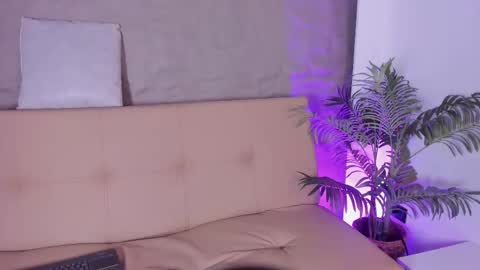 Snapshot of sofia_riveraa chatting on 7, 10, 2025 SOFIA online show from 7, 10, 2025