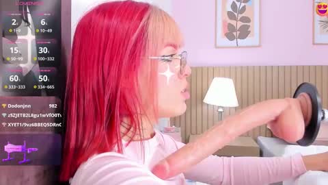 Snapshot of sofia_shadow chatting on 2, 10, 2025 Sofia online show from 2, 10, 2025