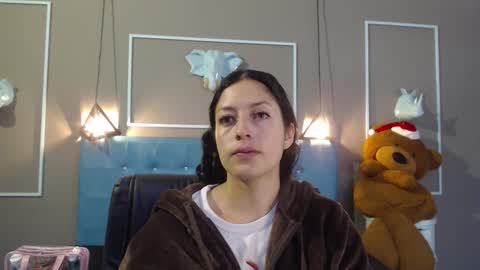 Snapshot of sofia_white3 chatting on 3, 12, 2025 Sofa online show from 3, 12, 2025