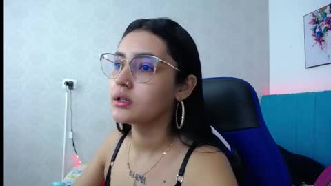 Snapshot of sofiaasexy19 chatting on 18, 11, 2025 Sofia online show from 18, 11, 2025