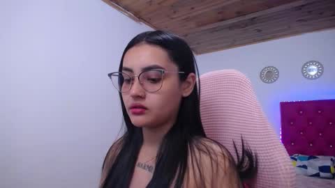 Snapshot of sofiaasexy19 chatting on 5, 12, 2025 Sofia online show from 5, 12, 2025