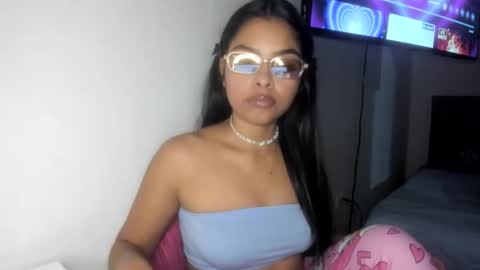 Danna Sofia online show from 25, 10, 2025