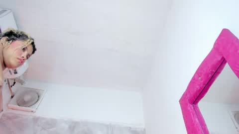 sofiacastillo01 online show from 14, 5, 2026