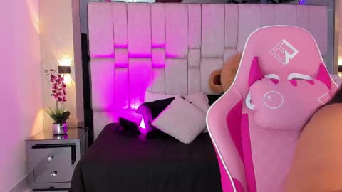 Sofia  online show from 1, 3, 2025