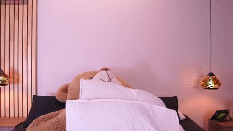 Sofia  online show from 14, 9, 2025