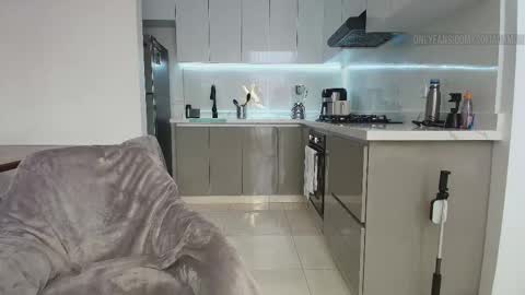 Sofa Damon   SCORE Girl online show from 4, 11, 2025