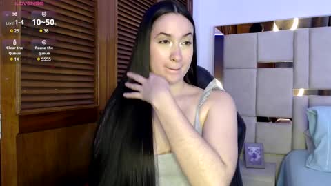 sofiaduque_26 online show from 1, 3, 2025