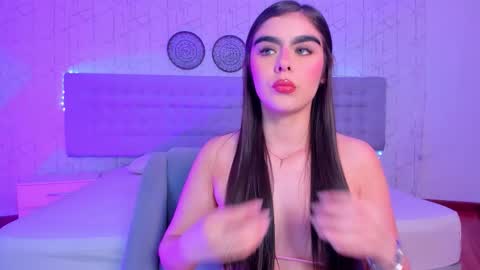 SofiaFontaine online show from 3, 2, 2026