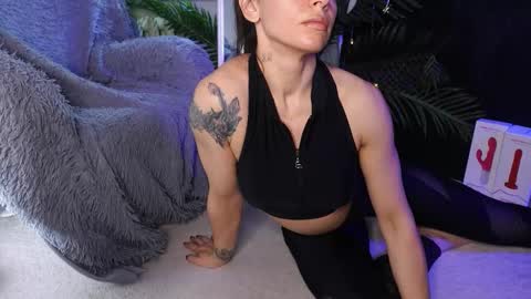 Snapshot of sofiafoster chatting on 19, 12, 2025 Sofia online show from 19, 12, 2025