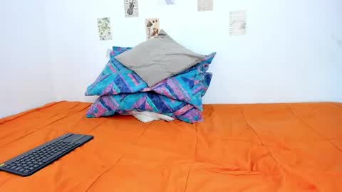 sofiaortizx online show from 23, 1, 2025